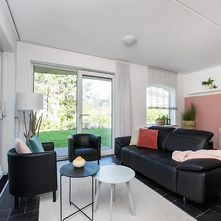 Seaside Elegant With Terrace Apartment Julianadorp