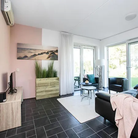 Seaside Elegant With Terrace Apartman