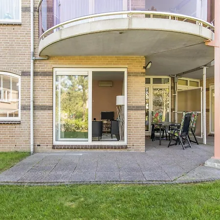 In Near The 줄리아나도르프